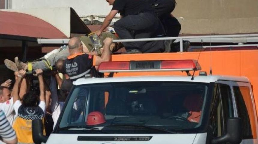 Havalandırma Boşluğuna D&uuml;şt&uuml;, Duvar Delinerek Kurtarıldı