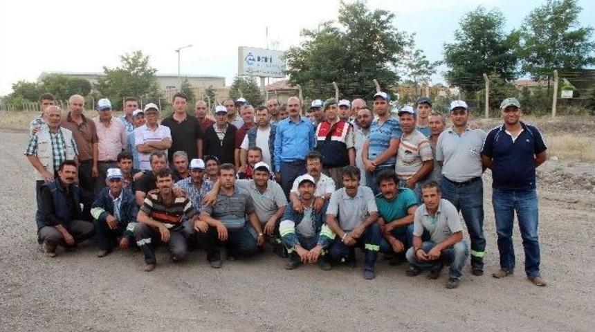 Jandarma Devreye Girdi, İş&ccedil;ilerin Grevi Sona Erdi
