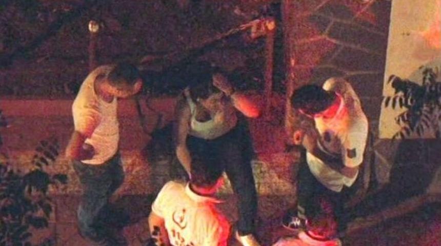 Annesi Kanser Olan Gen&ccedil; Kadın Sinir Krizi Ge&ccedil;irdi