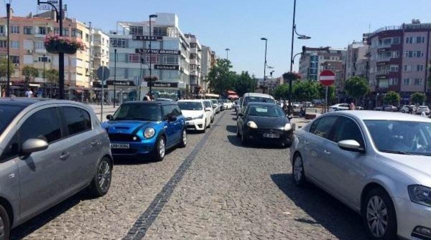 &Ccedil;anakkale'de Feribot Kuyruğu