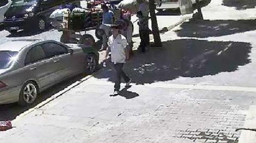 'canlı Bomba' Amara K&uuml;lt&uuml;r Merkezi'ne B&ouml;yle Girmiş