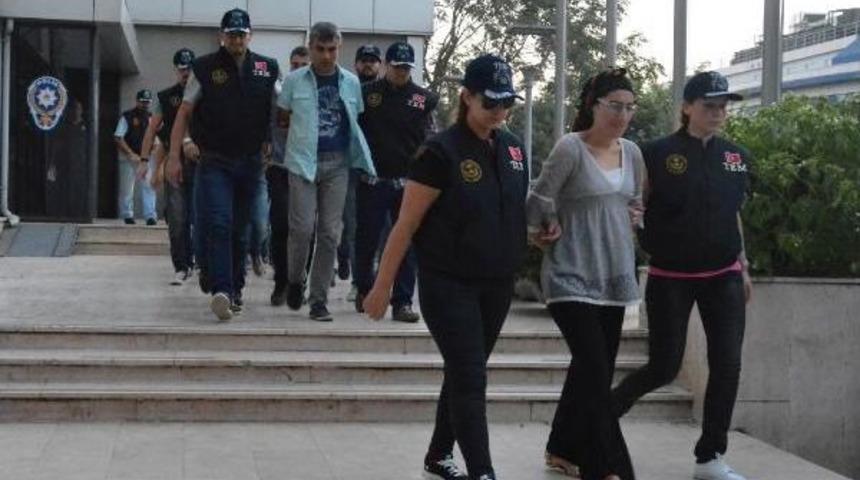 Bursa'da Ydg-H &Uuml;yesi Oldukları Iddisıyla G&ouml;zaltına Alınan 8 Kişi Adliyeye Sevkedildi