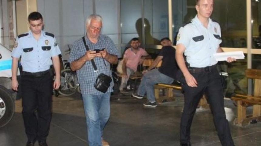 Hafif Ticari Aracın &Ccedil;arptığı &Ccedil;ocuk Ağır Yaralandı