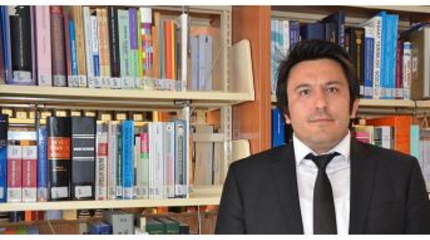 Kadının Soyadında Hukuk Uygulamaları &Ccedil;atışıyor