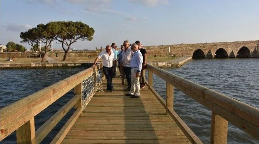 B&uuml;y&uuml;k&ccedil;ekmece Belediyesi Tarihine Sahip &Ccedil;ıkıyor