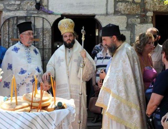 Bozcaada'da Aya Paraskevi Panayırı