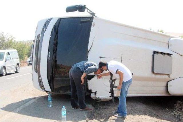 Çevik Kuvvet Polisleri Kaza Yaptı: 7 Yaralı