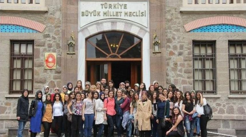 Samsun&rsquo;un Gen&ccedil;lik Merkezleri Yazı Dolu Dolu Yaşıyor