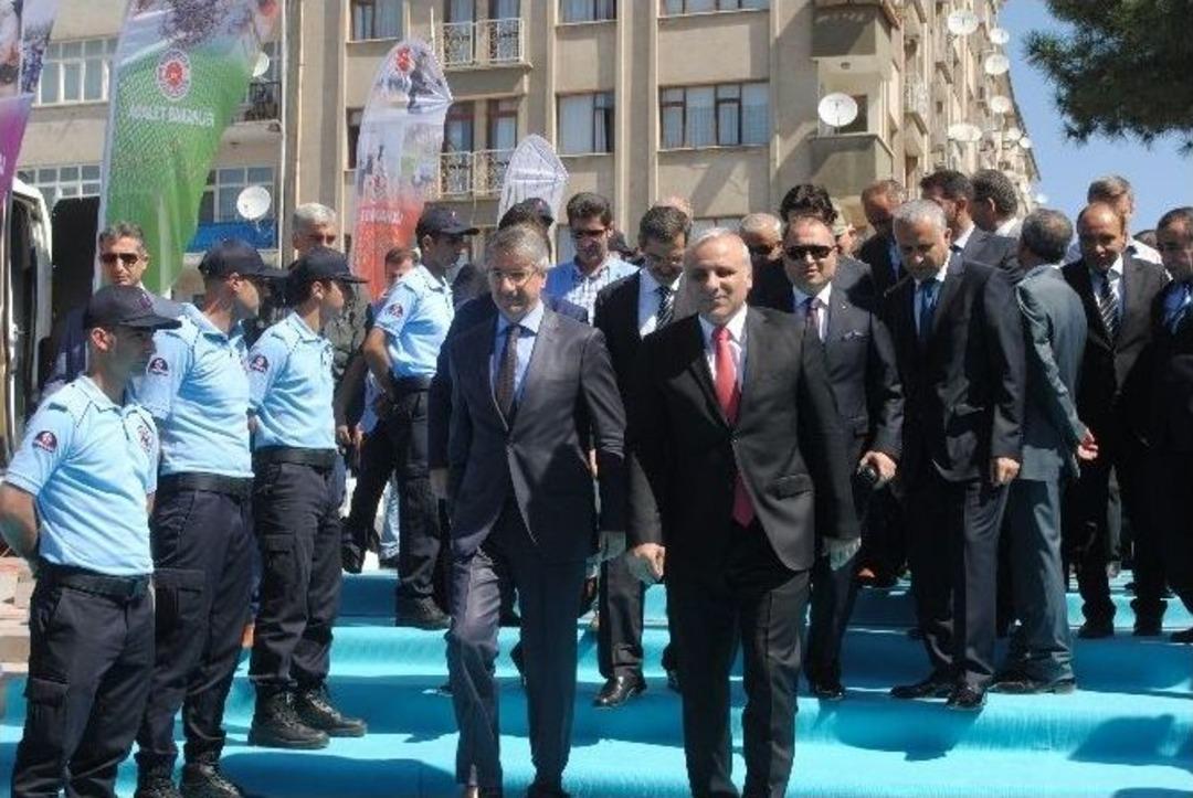 Elazığ&rsquo;da İş Yurtları &Uuml;r&uuml;n Ve El Sanatları Fuarı A&ccedil;ıldı