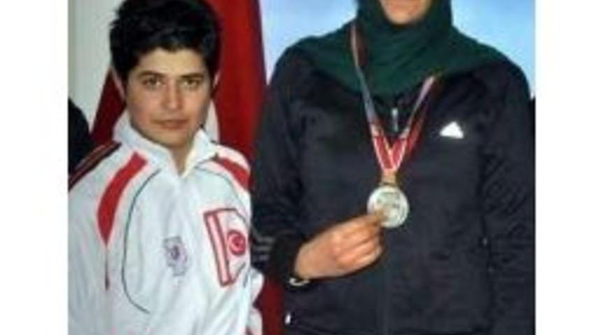 B&uuml;şra Beyazbal Milli Takım Kampına Davet Edildi