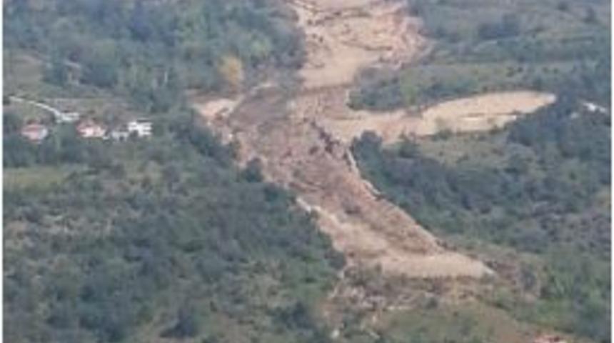 Zonguldak’ta Heyelan Sebebiyle 26 Bina Daha Boşaltıldı