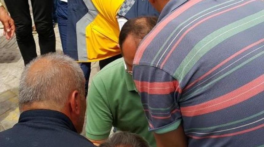 Yolda Y&uuml;r&uuml;rken D&uuml;şt&uuml;, Y&uuml;z&uuml;ne Demir Saplandı