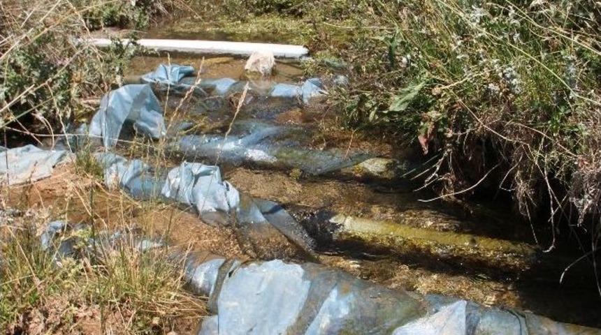 Gevaş&rsquo;ta Su Kesintilerine Tepki