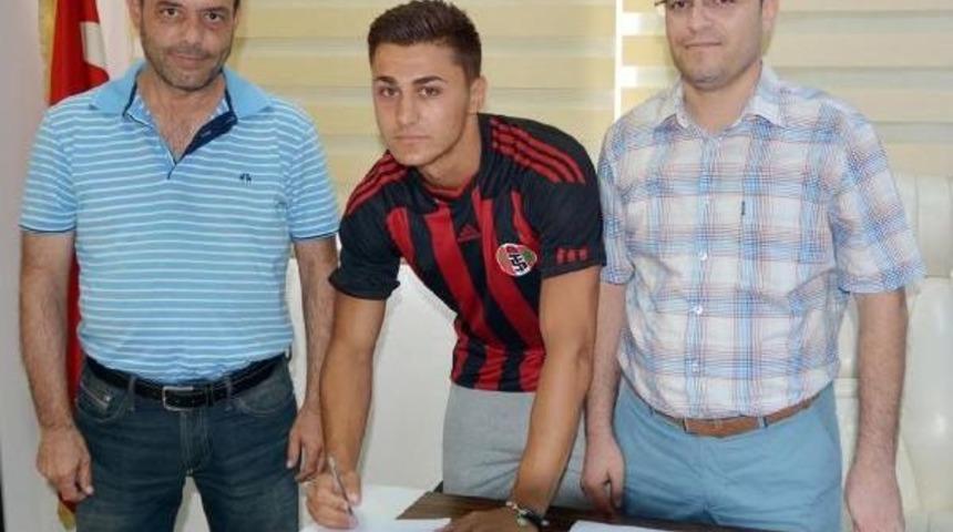 Turgutluspor H&uuml;seyin'i Kadrosuna Kattı