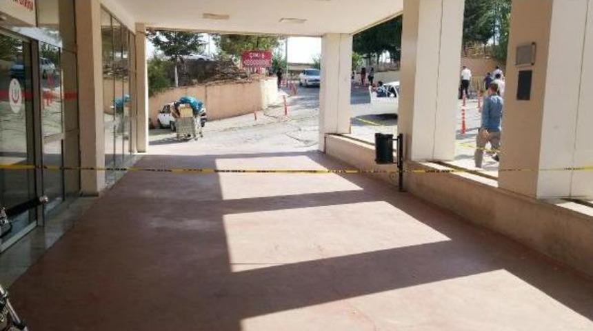 Şanlıurfa'da Acil Servis &Ouml;n&uuml;nde Bomba Paniği