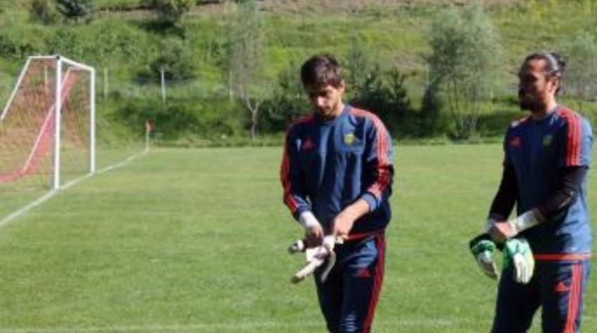 Yeni Malatyaspor&rsquo;un Gen&ccedil; Kalecisi, Besyo Sınavında Sakatlandı