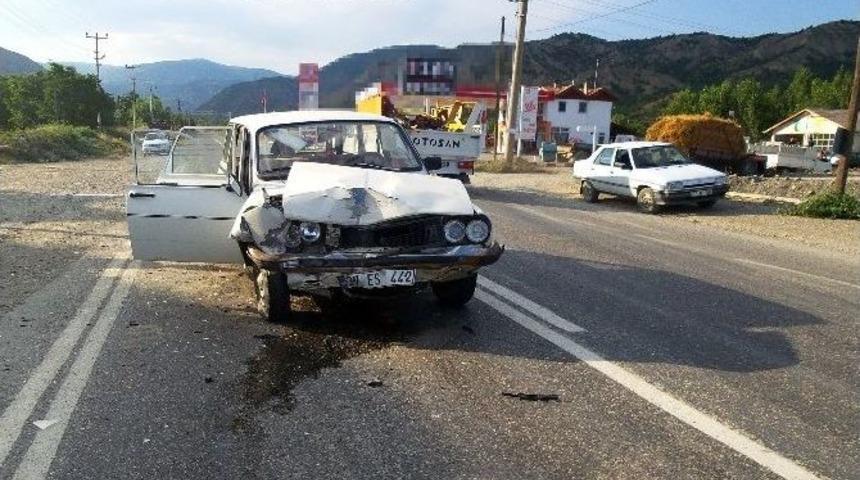 Kastomonu&rsquo;da Trafik Kazası: 2 Yaralı