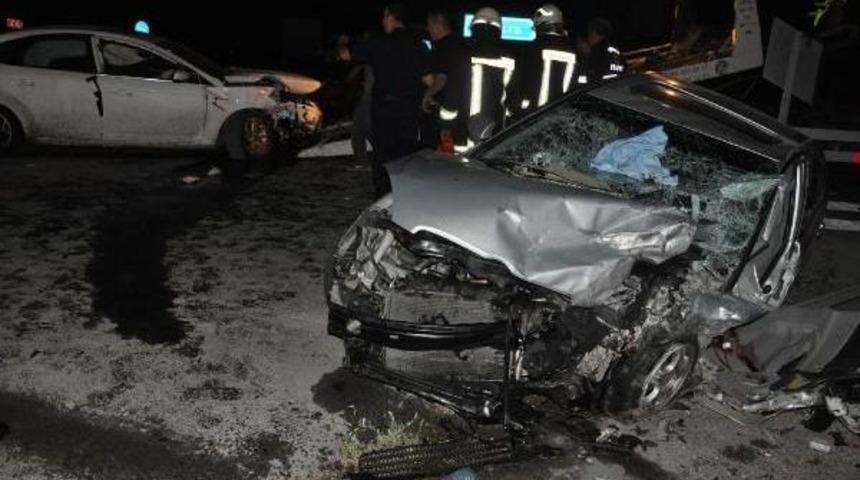 Sivas'ta Kaza: 1 &Ouml;l&uuml;, 6 Yaralı