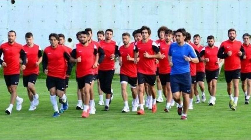 Denizlispor Teknik Direkt&ouml;r&uuml; Altıparmak Kampı Değerlendirdi