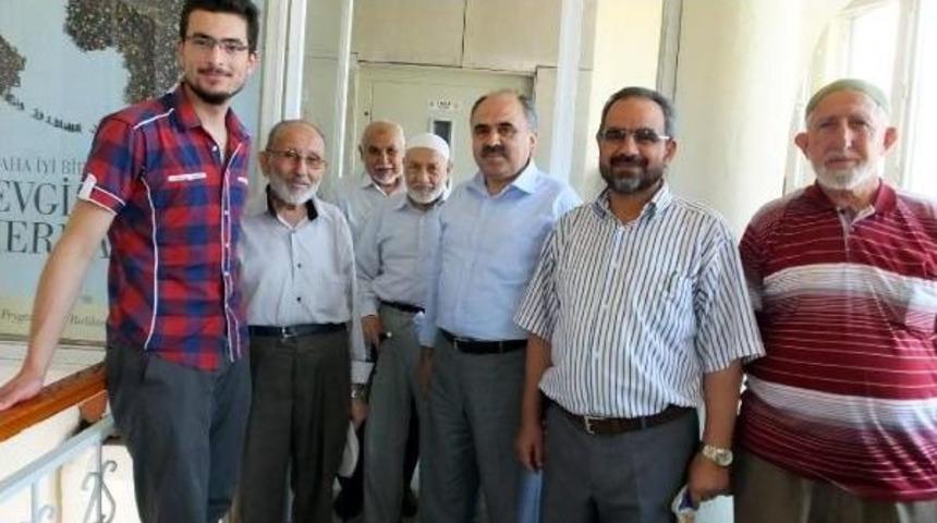 Yaşlılar G&uuml;&ccedil;l&uuml;k &Ccedil;ekince Camiye Asans&ouml;r Yaptırıldı