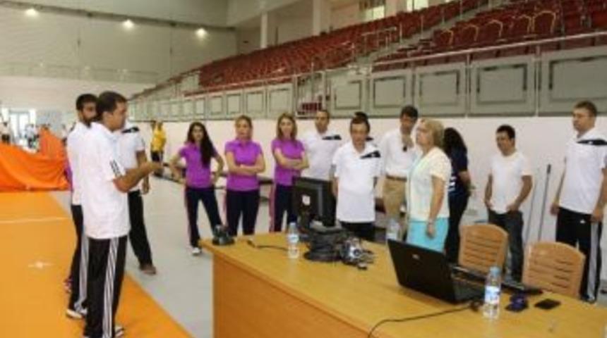 Rekt&ouml;r Kılı&ccedil; Aday &Ouml;ğrencilere Başarılar Diledi