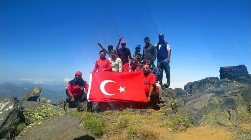 Ordu Ve Giresunlu Dağcılar Karag&ouml;l&rsquo;de Buluştu