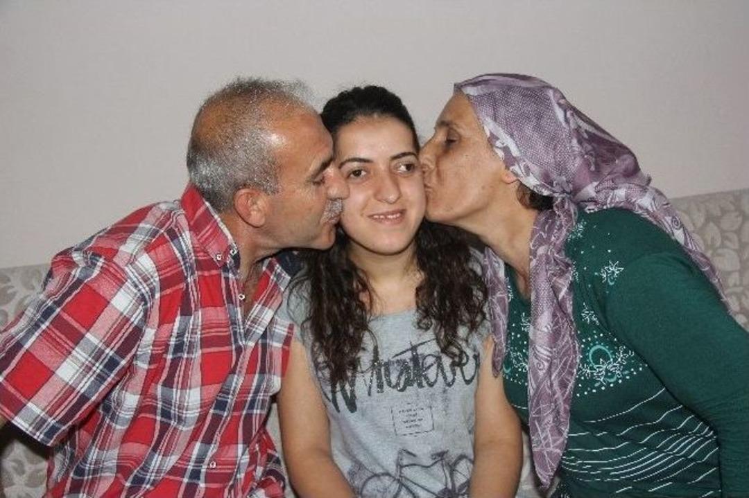 (&ouml;zel Haber) Engelli Gen&ccedil; Kız: "sayın Valim Size Yalvarıyorum Beni Okutun"