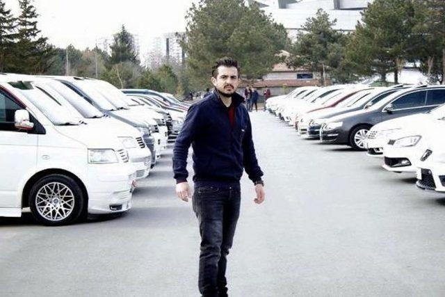 Yol Kenarında Sigara Içerken Otomobil Çarptı, Öldü