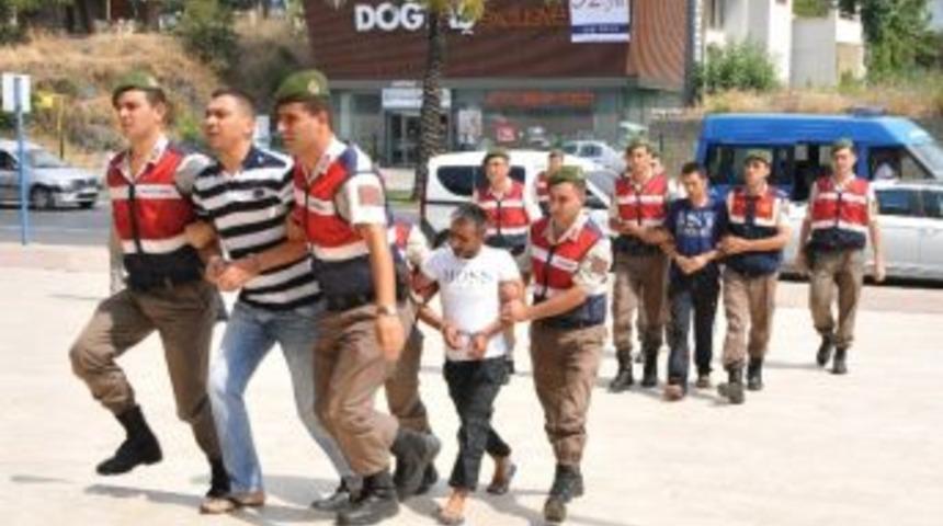 Alanya&rsquo;da Cinayet Ş&uuml;phelileri Tutuklandı