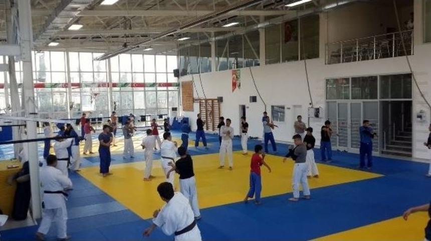 Olimpik Merkeze Yeni Judocular