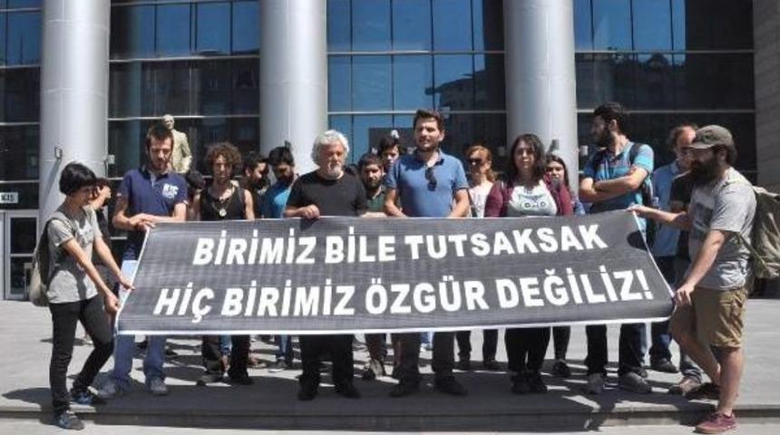 Anarşi İnisiyatifi Grubu &Uuml;yelerinin Serbest Bırakılmasını Istediler