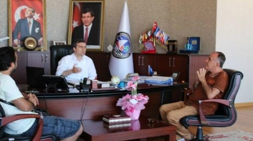 Ak&ccedil;akoca Pop M&uuml;zik Grubu Başkan Yemenici&rsquo;ye Teşekk&uuml;r Ziyaretinde Bulundu