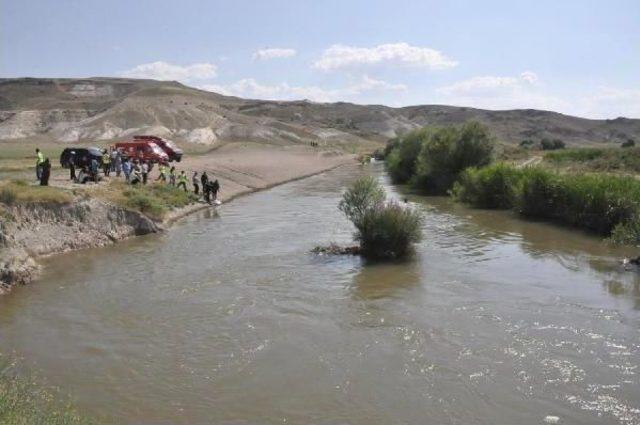 Sakarya Nehri'nde Kaybolan Suriyeli Gencin Cesedi 18 Gün Sonra Bulundu