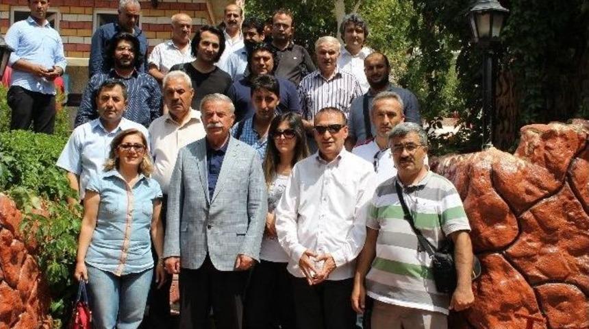 K&uuml;&ccedil;&uuml;k, 15 Aylık İcraatlarını Anlattı