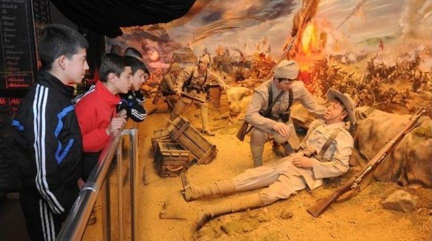 100. Yılında &Ccedil;anakkale M&uuml;zesi&rsquo;ne Ziyaret&ccedil;i Akını