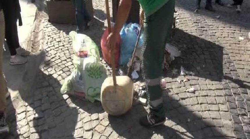 Taksim Talimhane'de Ş&uuml;pheli Paket Alarmı