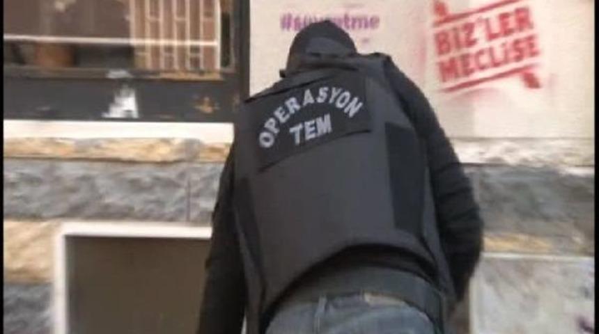 Kadık&ouml;y'de Ter&ouml;r Operasyonu