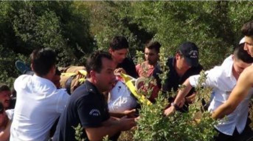Takla Atan Ara&ccedil;tan Fırlayan Yolcu, Ağa&ccedil;ta Asılı Kaldı