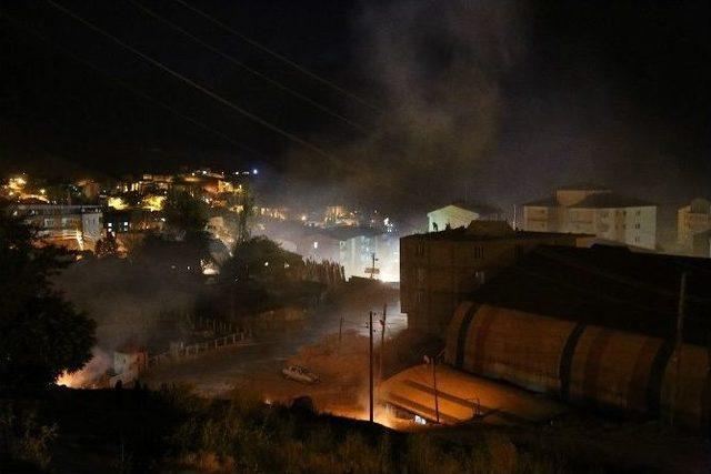 Hakkari’de Olaylı Gece