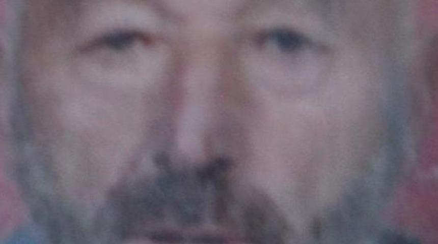 Babasının Boğazını Kesip Polisi Aradı