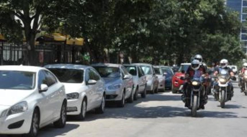 Yol Boyu Otopark Denetimleri S&uuml;r&uuml;yor