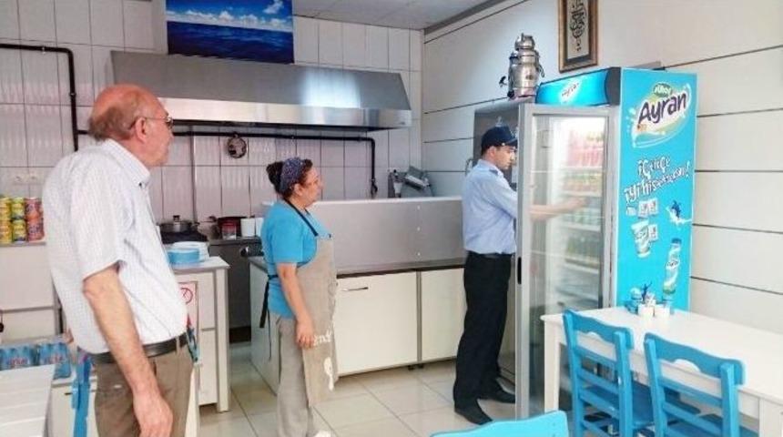 Sıcak Havalarda Gıda &Uuml;r&uuml;nleri T&uuml;ketimine Dikkat