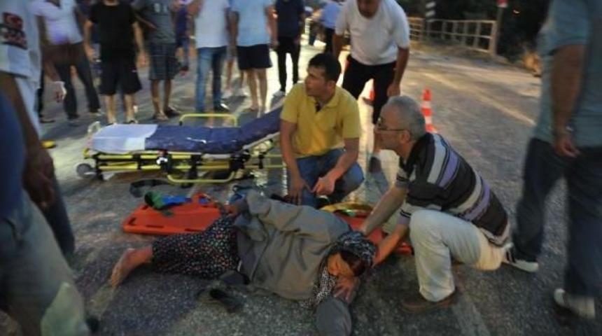 Yaşlı &Ccedil;ift Kazada Yaralandı