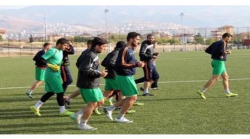Yeşilyurtspor Se&ccedil;melerden 3 Futbolcu Beğendi