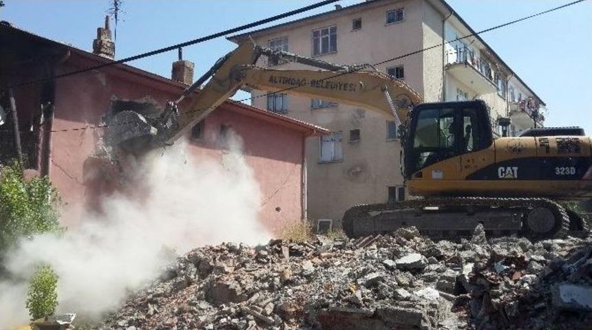 Başkent&rsquo;te 480 Binanın Yıkım İşlemi Başladı