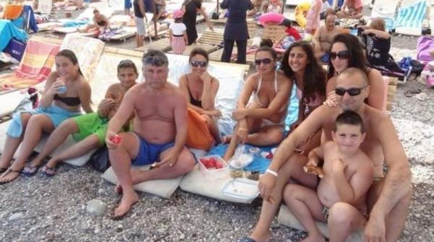 Hollanda&rsquo;Da Yaşayan Gurbet&ccedil;ilerin Antalya&rsquo;Da Tatil Keyfi