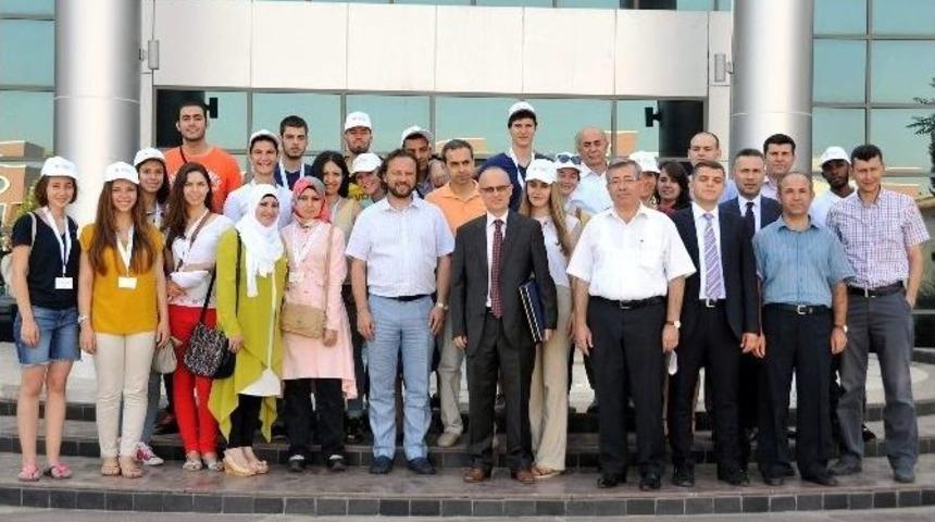 21 &Uuml;lkeden 30 Gen&ccedil; Aydın&rsquo;da T&uuml;rk&ccedil;e &Ouml;ğreniyor