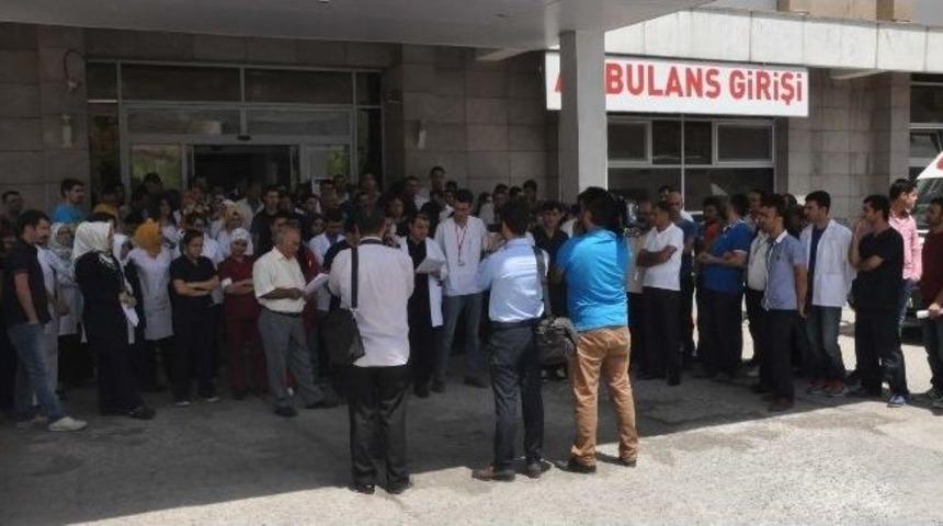 Bitlis&rsquo;teki Sağlık Personellerinden Basın A&ccedil;ıklaması