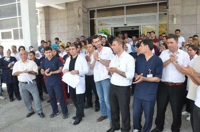 Bitlis’teki Sağlık Personellerinden Basın Açıklaması
