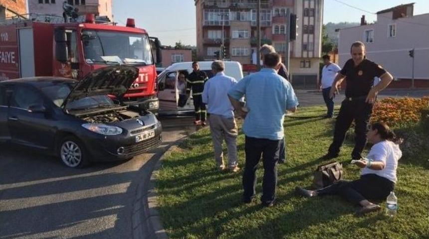 İtfaiye Aracı Kaza Yaptı: 2 Yaralı